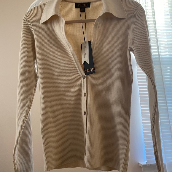 Truth by Republic Cream Ribbed Collared Sweater Size S NWT - Picture 14 of 15